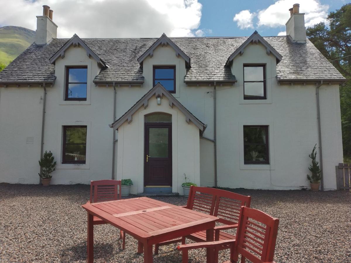 Beautiful Farm House At The Foot Of Ben More. Crianlarich Eksteriør billede